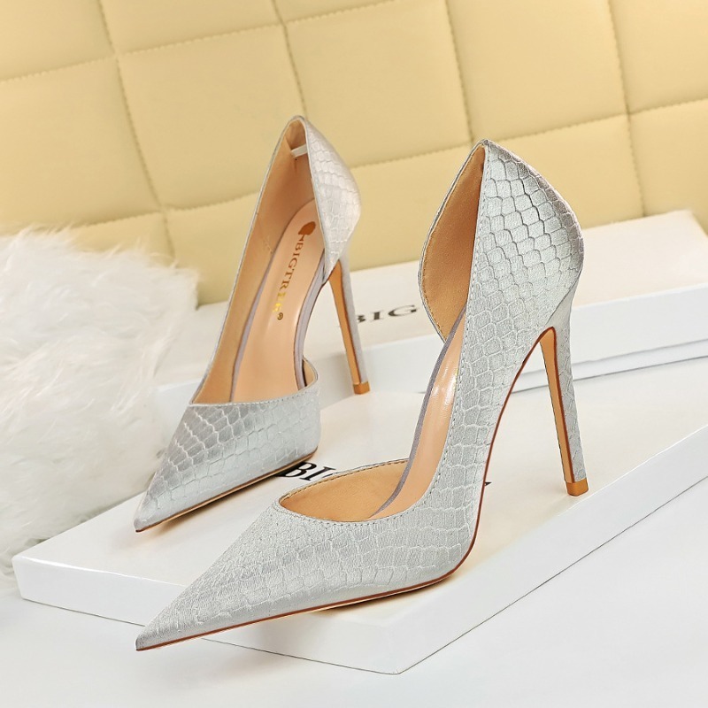 Dress Shoes Sexy Fashion Banquet Fine Heel Super High Heel Shallow Mouth Side Hollow Snake Satin Single Shoes High Heels Shoes 230817