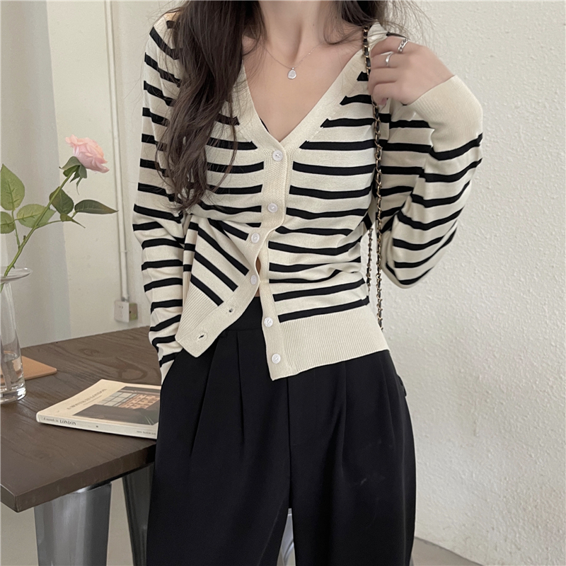 Womens Knits Tees Cardigan Women Casual Striped Harajuku Knitting Female Sweater Spring Autumn Simple Long Sleeve Vneck Vintage Tender Trendy Ins 2308