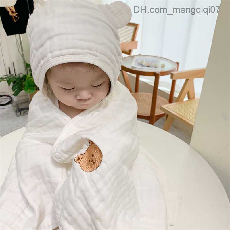 Towels Robes 6-story children's bathroom towel baby bath towel long robe children's cotton Gauze hood poncho cartoon bear cloak mantel clock
