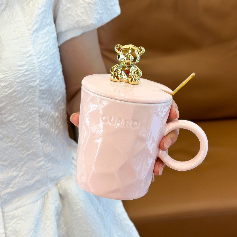 The latest 10.1oz geometric bear ceramic coffee mug with a lid with many styles, support customization of any logo