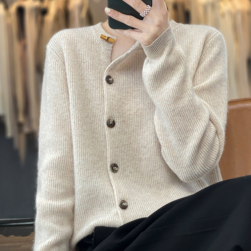 Womens Knits Tees Round Neck Cashmere Cardigan Spring Casual Wool Knitted Jacket Korean Fashion LongSleeved Button Coat Is In 230818
