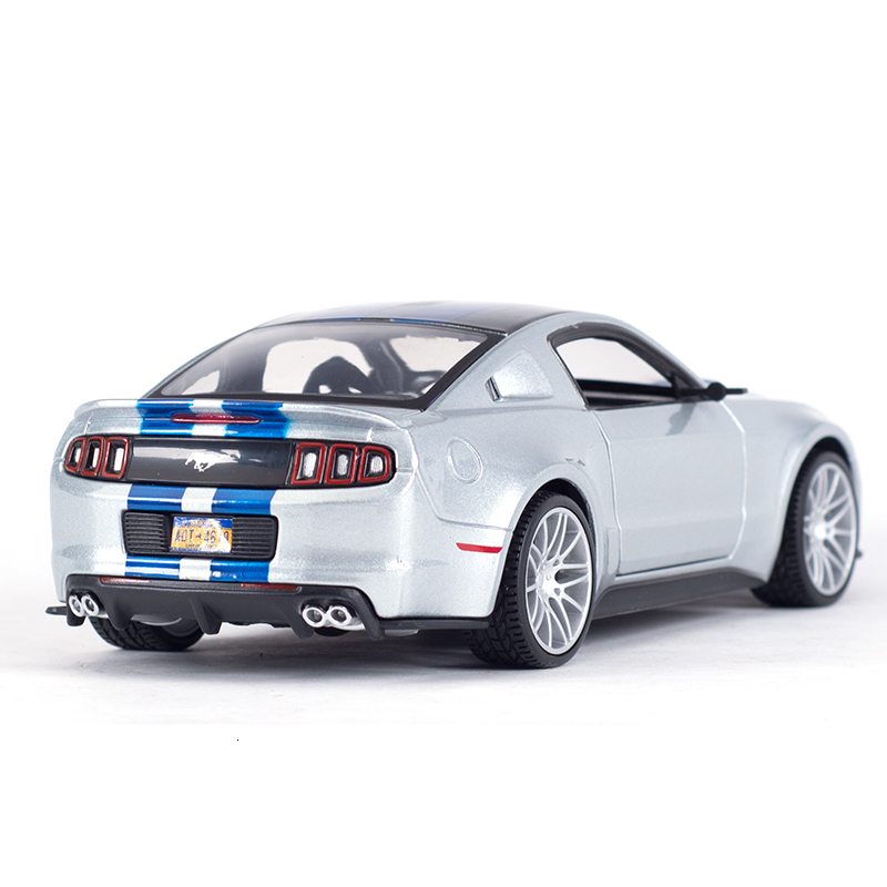 Diecast Model Maisto 1 24 2014 Ford Mustang Street Racer Sports Car Static Die Cast Vehicles Collectible Toys 230818