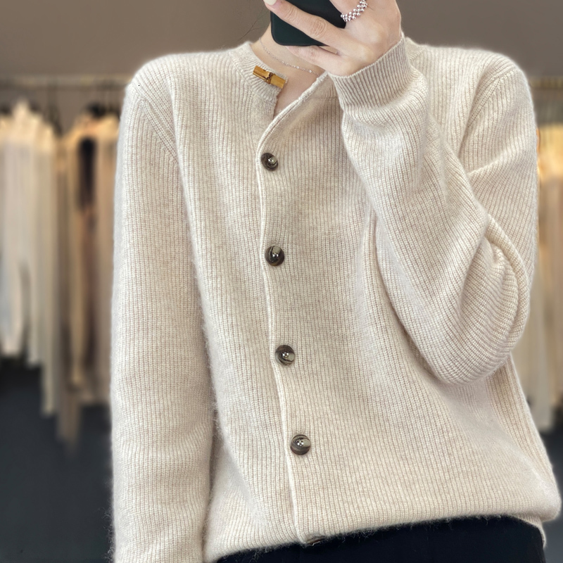 Womens Knits Tees Round Neck Cashmere Cardigan Spring Casual Wool Knitted Jacket Korean Fashion LongSleeved Button Coat Is In 230818