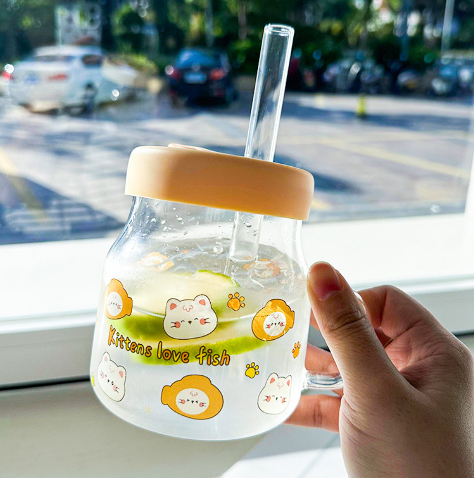 The latest 17oz with a lid with a straw glass coffee mug, many styles choose, support customization of any logo