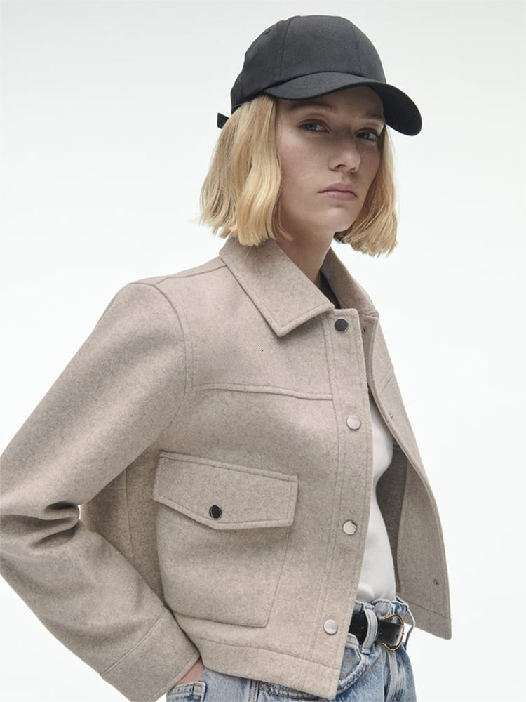 Women s Jackets 2023 Spring Autumn Button Turndown Collar Baseball Jacket Short Fashion Solid Outwear with Pockets 230818