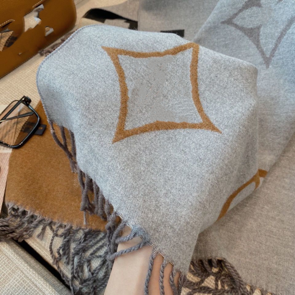 Designer Scarves Brand V Cashmere Thick Shawl Women Winter Wram Pashmina Long Wraps Hijab with Tassel Bufanda Foulard