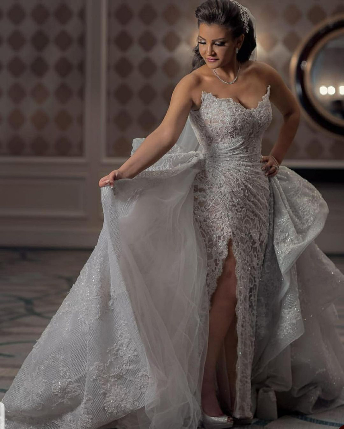 Customized Classic Shine Wedding Dress New Deep V-Neck Side Slit Sleeveless Bridal Gowns Detachable Train Robe Vestido De Noiva D-H232796