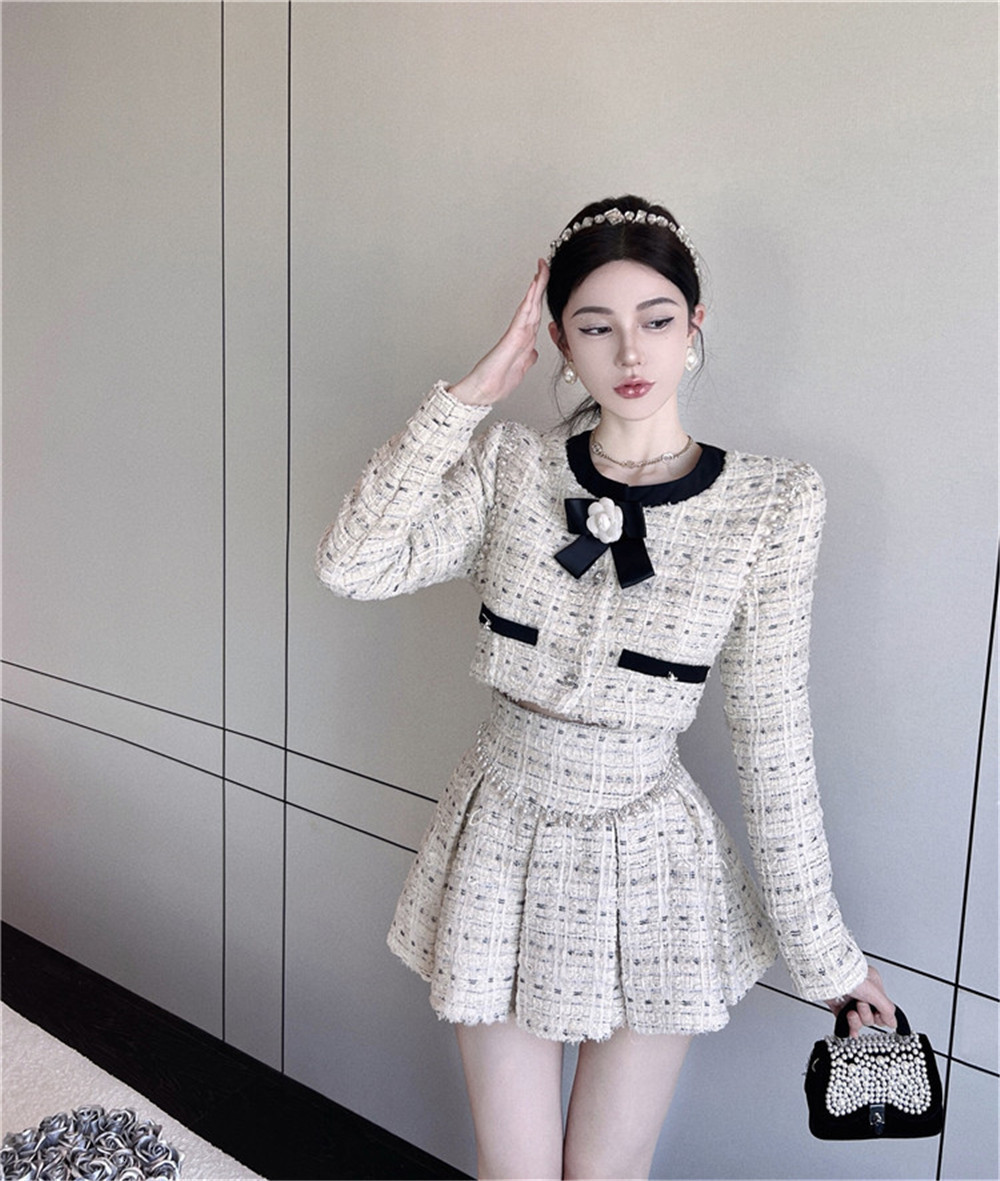 Two Piece Dress 2023 Women Short Bowknot Beading Tweed Woolen Coat and High Waist Pleated Skirts 2pcs Set Female Outfits Pieces Suits 230818