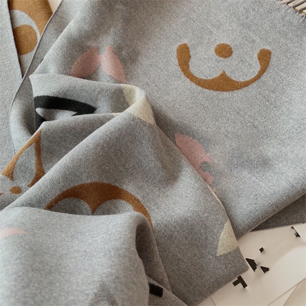 Designer Scarves Brand V Cashmere Thick Shawl Women Winter Wram Pashmina Long Wraps Hijab with Tassel Bufanda Foulard