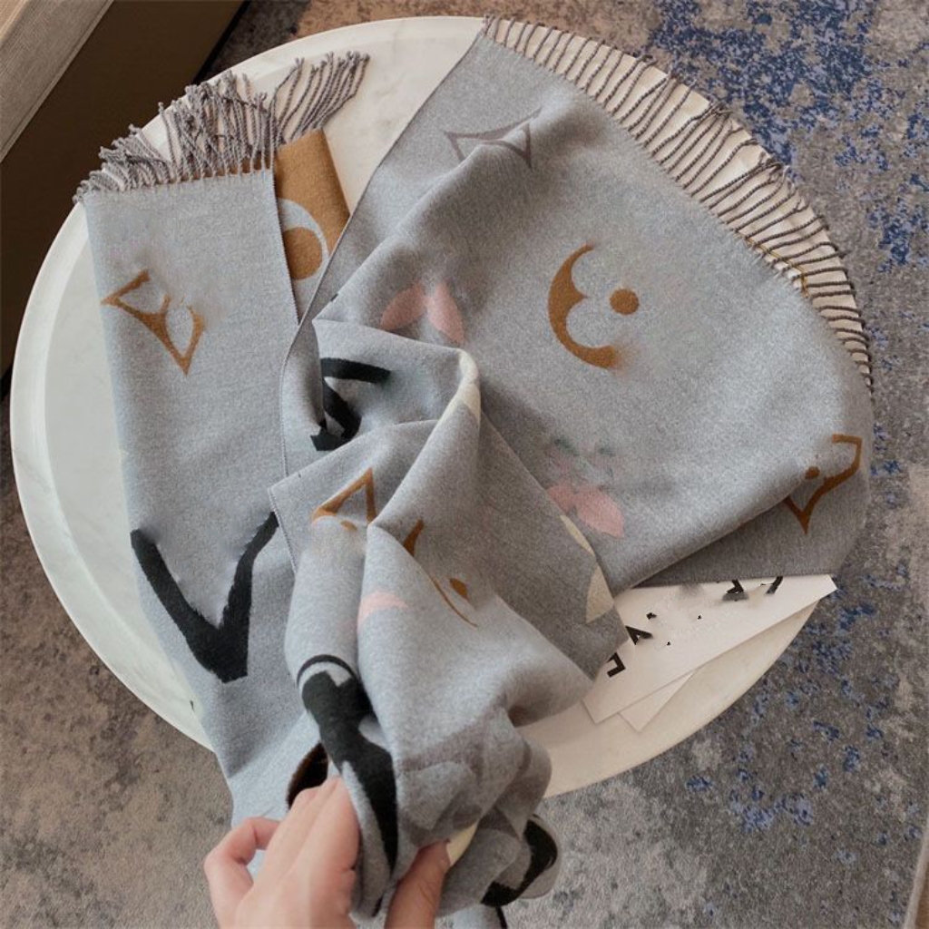 Designer Scarves Brand V Cashmere Thick Shawl Women Winter Wram Pashmina Long Wraps Hijab with Tassel Bufanda Foulard