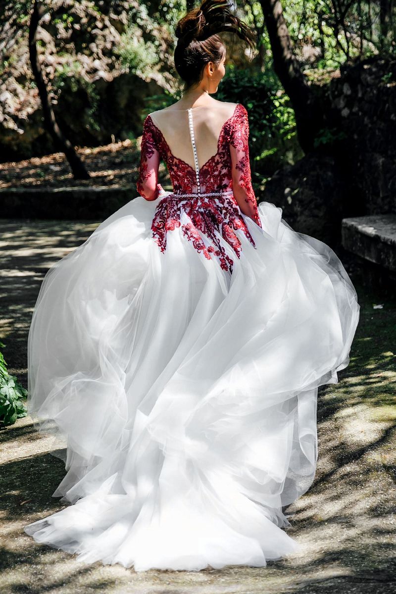 Sexy A E Dresses Jewel Neck Bury Lace Appliques Crystal Beads Illusion Long Sleeves Bridal Gowns Wedding Dress Sheer Back Sweep Train 403 6660311