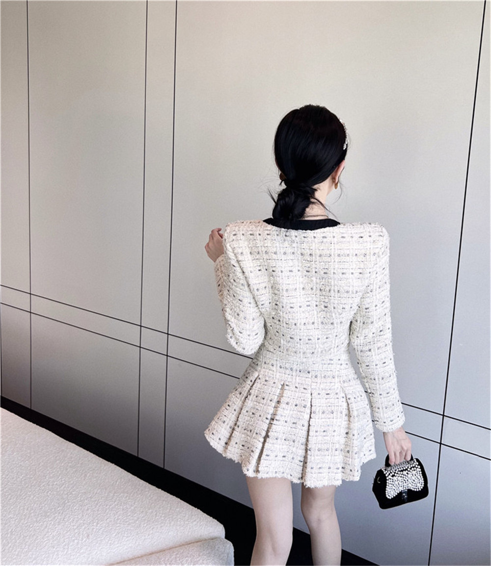 Two Piece Dress 2023 Women Short Bowknot Beading Tweed Woolen Coat and High Waist Pleated Skirts 2pcs Set Female Outfits Pieces Suits 230818