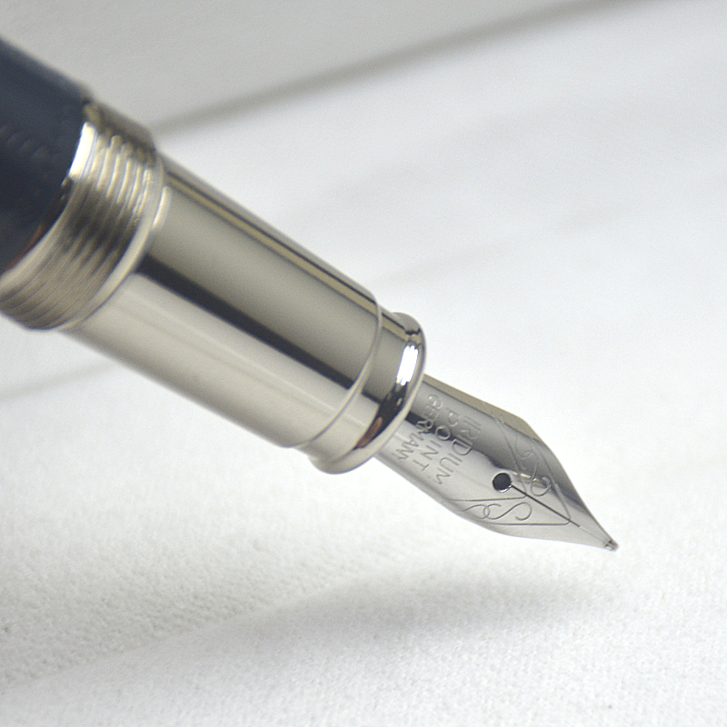wholesale Limited Edition Writer Sir Arthur Conan Doyle Fountain Pen Special Explore Office School Writing ink Pens With Serial Number
