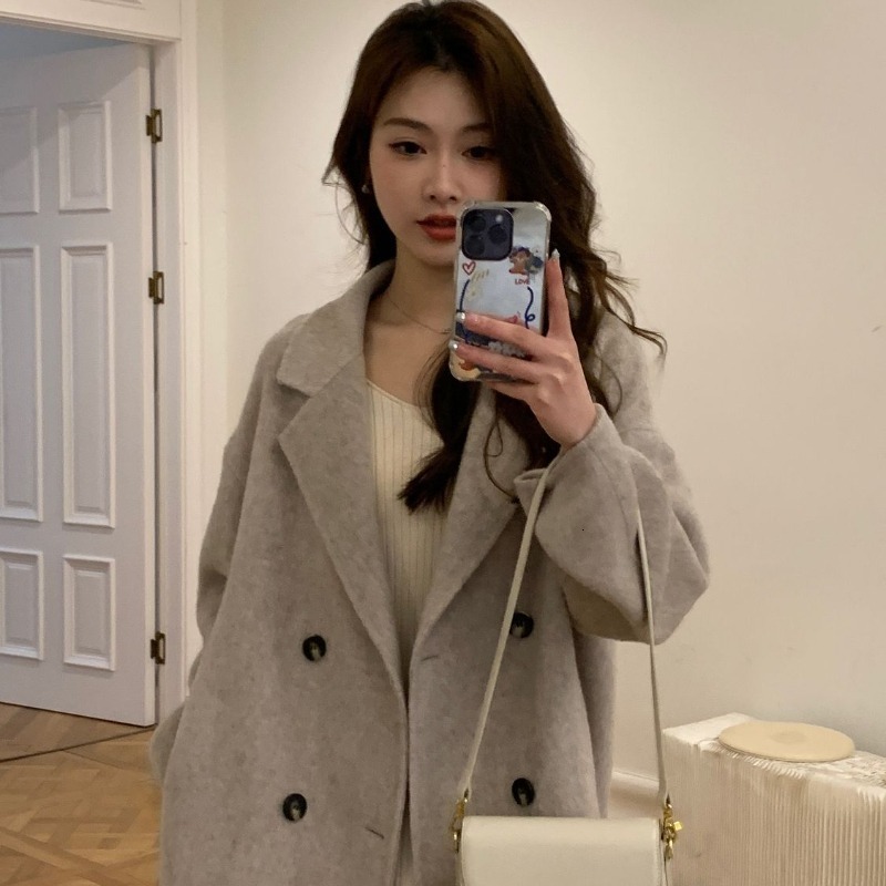 Womens Wool Blends Women Winter Woolen Overcoat Oat Color Doublesided Cashmere Coat Midlength Jacket Loose Cardigan Simple Outwear 230822