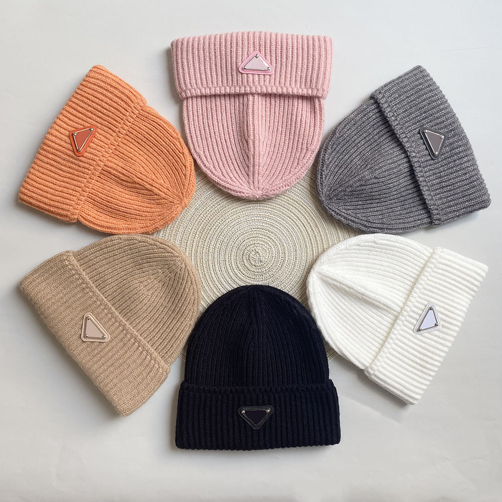 Designer Classic Famous Brand Autumn and Winter Men and Women Beanie Hot Style Universal Knitted Hat Autumn Woolen Outdoor Warm Skull Hat 9 Colours High-quality