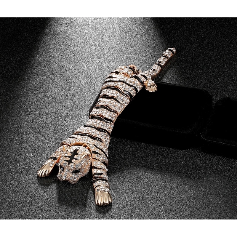 Pins Brooches Statement Men's Big Tiger Brooch Jewelry Silver color Animal Women Dress Coat Suit Men Decoration Safety Pin Metal Broach Broch 230