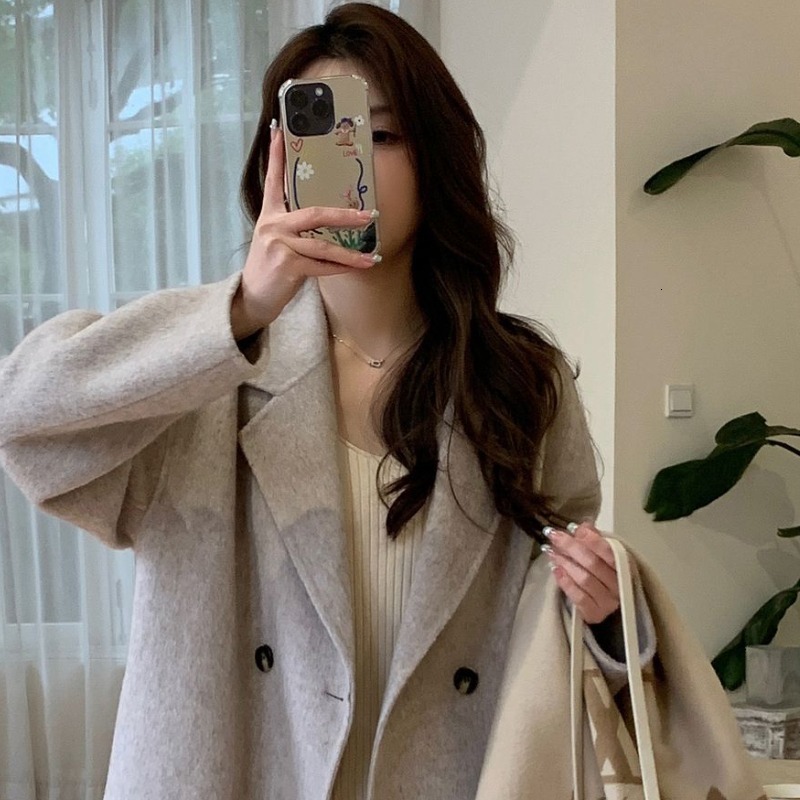 Womens Wool Blends Women Winter Woolen Overcoat Oat Color Doublesided Cashmere Coat Midlength Jacket Loose Cardigan Simple Outwear 230822