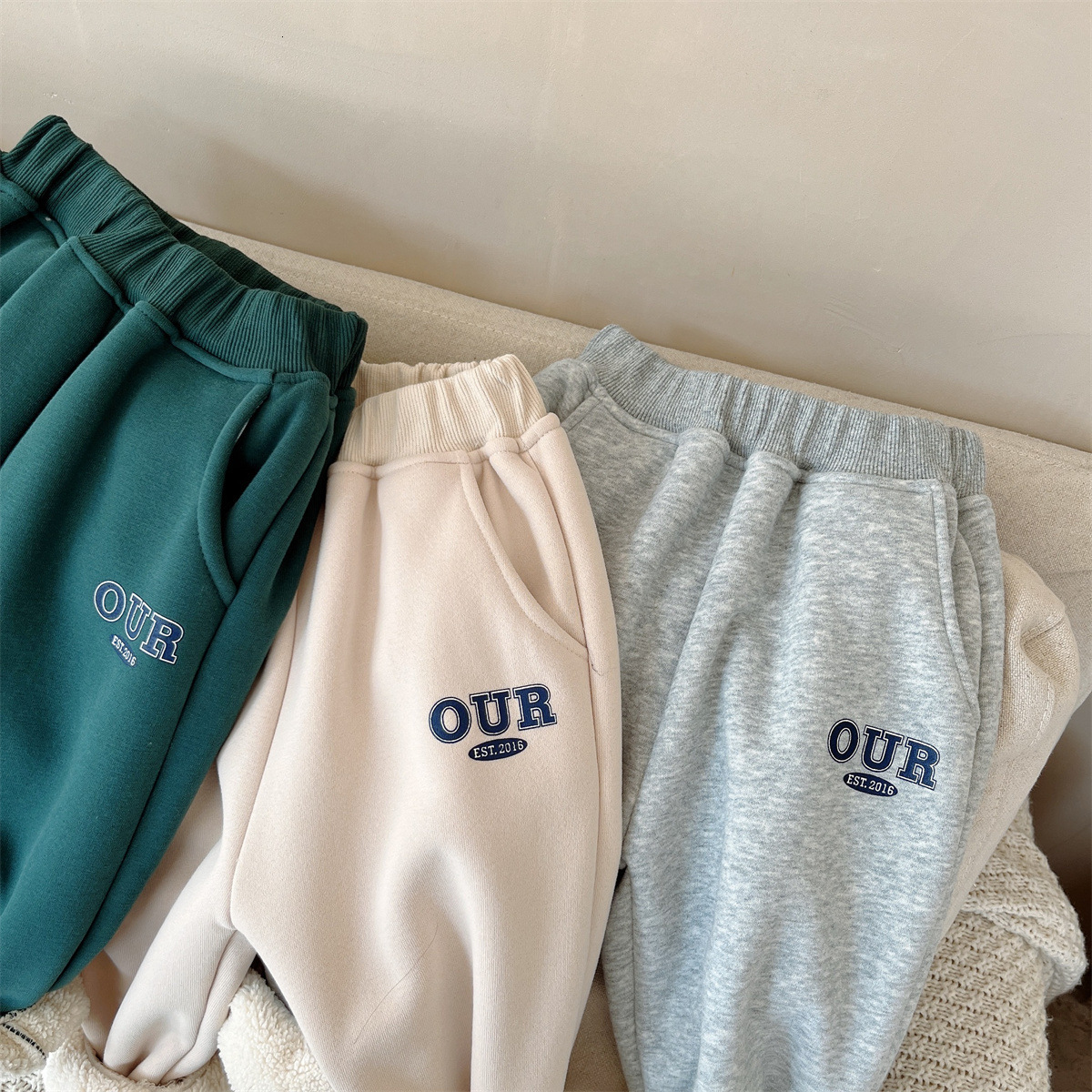 Clothing Sets Winter Baby Girls Boys Alphabet Fleece Sweatshirt Sweatpant School Kids Tracksuit Child 2 Piece Outfits Jogging Suit 1 9 Years 230823