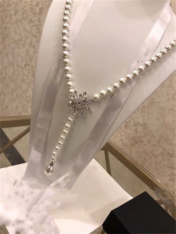 sweater chain Pendant Necklaces For Lady Women ccity brand jewelry designer luxury C logo autumn and winter Choker pearl long-chain 789