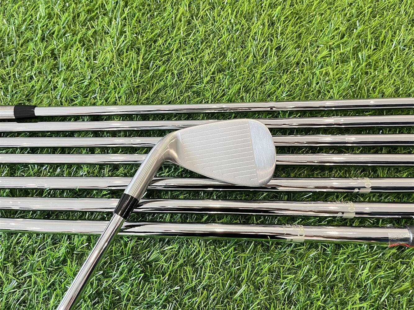 Club Shafts 8PCS Golf Clubs JPX921 Forged Irons Iron Set 4 9PG R S SR Flex Steel Graphite Shaft With Head Cover 230822