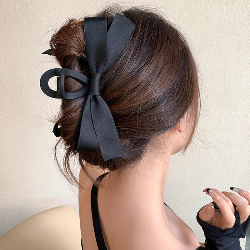 Hair Clips Barrettes Big Velvet Bow Ribbon Hairpin Korean Style Black Bowknot Clip for Girls Vintage Satin Hairpins Versatile Large Claw 230823