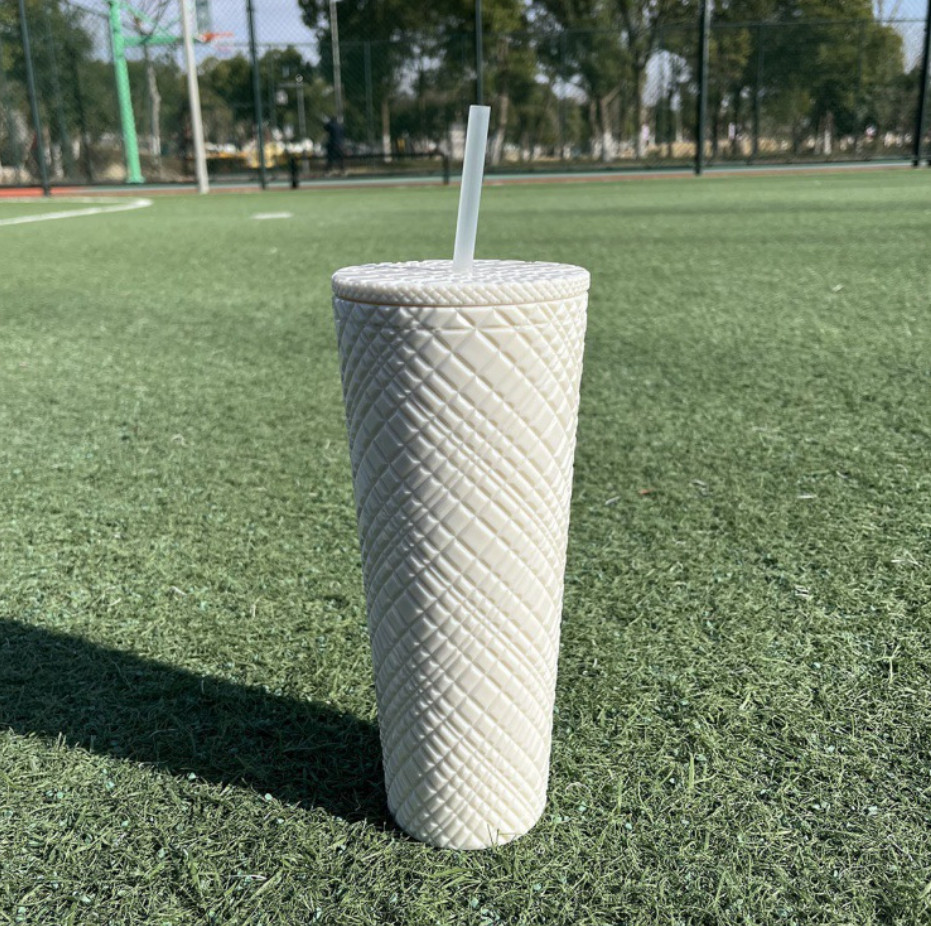 The latest 24oz rhombus transparent color double -layer plastic straw coffee mug Cup, many style choices, support customization of any logo