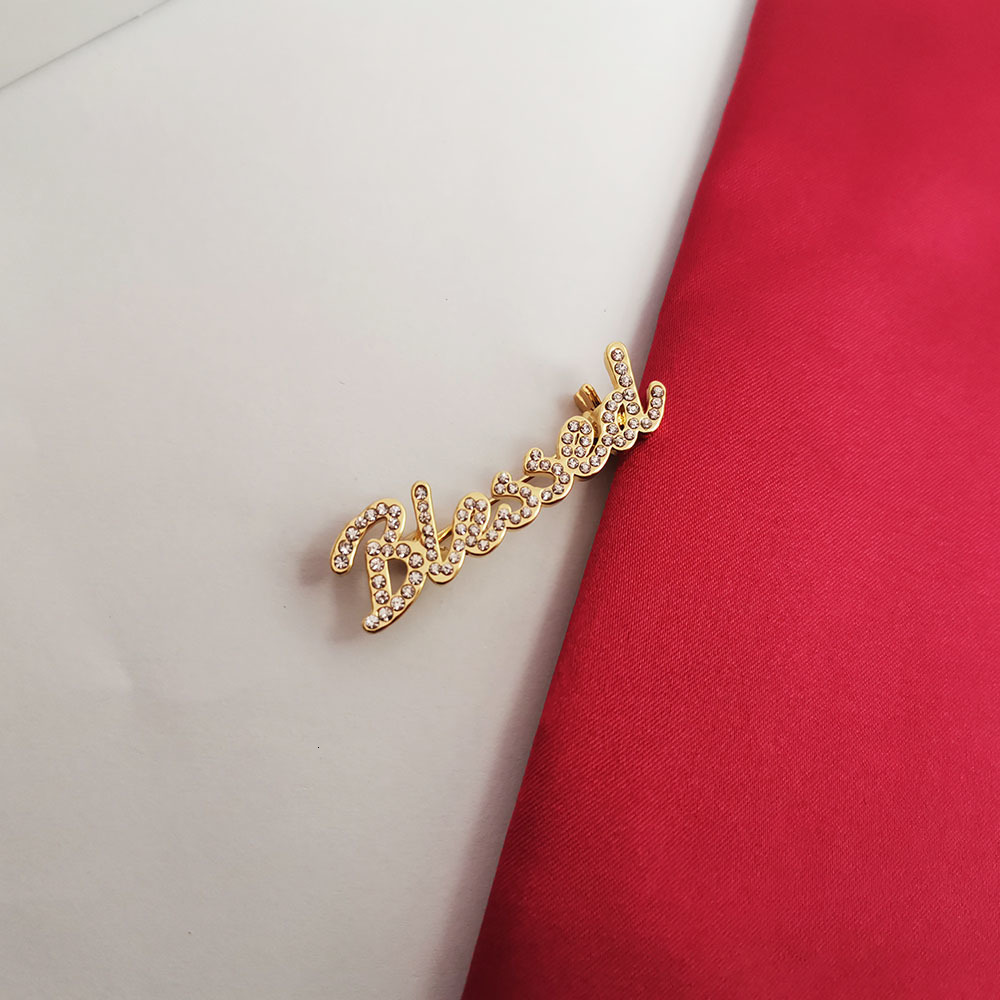 Pins Brooches DODOAI Custom Brooch Diamond Jewelry Stainless Steel Initials Lapel Pin Bridesmaid Gift Personalized Name 230824