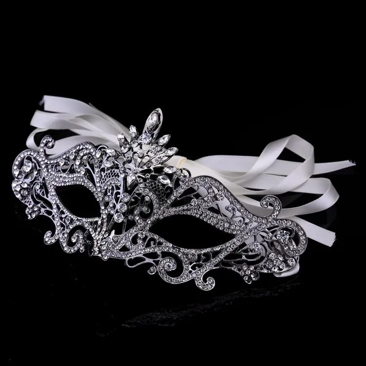 Wedding Party Mask 2022 Creative Rhinestones Homecoming Prom Dance Mask Gold Silver Black HandMade In Stock Upper Half FaceZZ