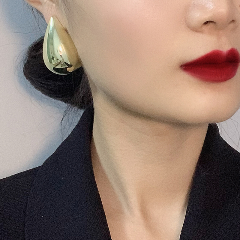 Charm Large Water Drop Earrings Chunky Tear Pendant Glossy Smooth Stud Earring Simple Korean Fashion Jewelry Gifts For Women 230823