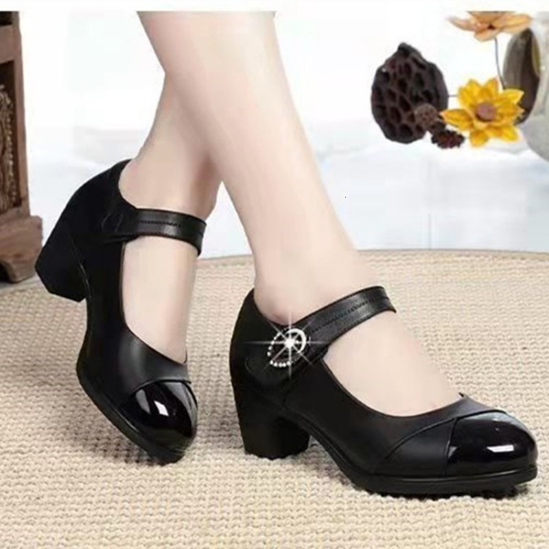 Dress Shoe Classic Wine Red Height Increased Round Toe Buckle Strap Heel Shoes Lady Fashion Comfort Summer Party Pump 230823