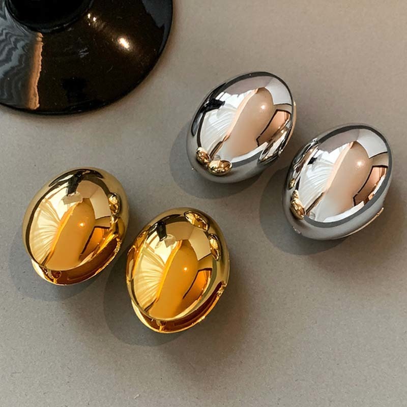 Charm Fashion Metal Smooth Big Oval Stud Earrings for Women Exaggerated Hollow Ball Geometric Ear Buckle Earring Jewelry Gift 230823