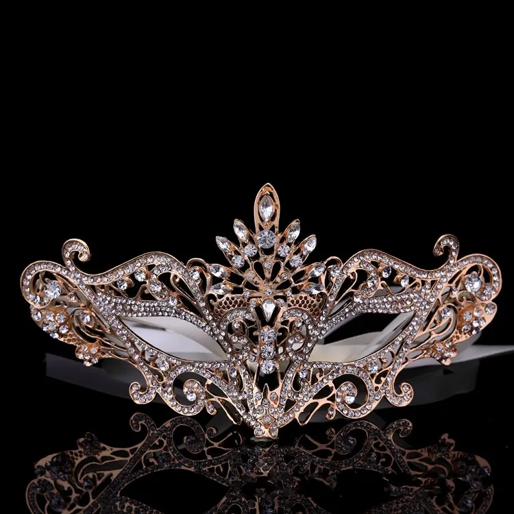 Wedding Party Mask 2022 Creative Rhinestones Homecoming Prom Dance Mask Gold Silver Black HandMade In Stock Upper Half FaceZZ