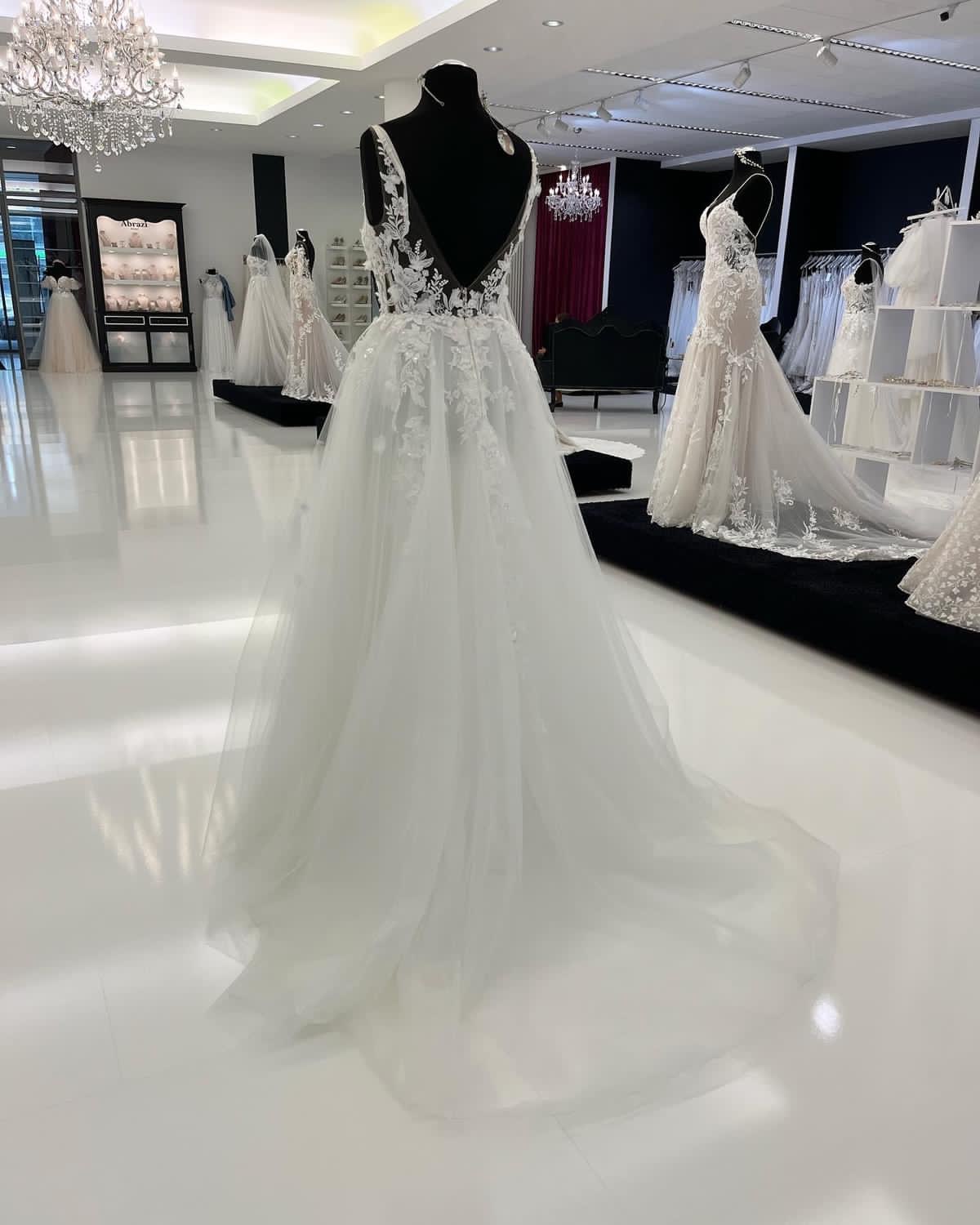 2023 Arabic Aso Ebi Lace A-line Beach Wedding Dress Lace Backless Tulle Ivory Bridal Gowns Dresses ZJ5053