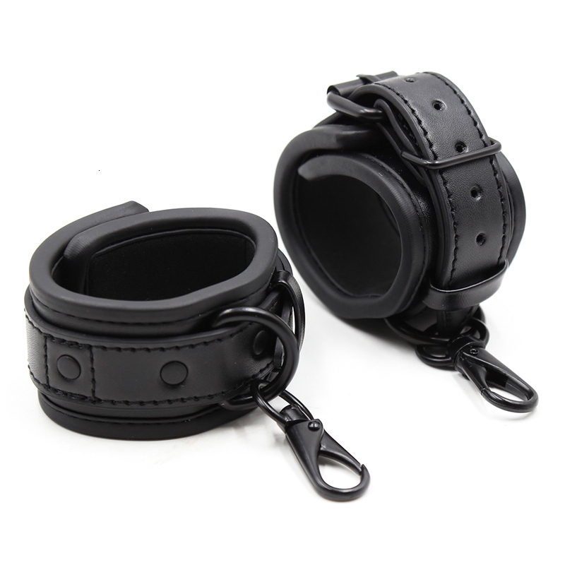 Bondage Sexy Adjustable Leather Handcuffs for Sex Toys Woman Couples Hang Buckle Link Bdsm Restraints Exotic Accessories Gay 230824