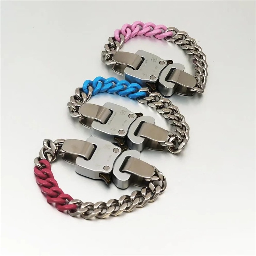 Bangle 1017 ALYX 9SM Bracelet Men Women 1 1 Quality Chain Alyx Bracelets Made In Italy Hook Buckle Accessory 230824