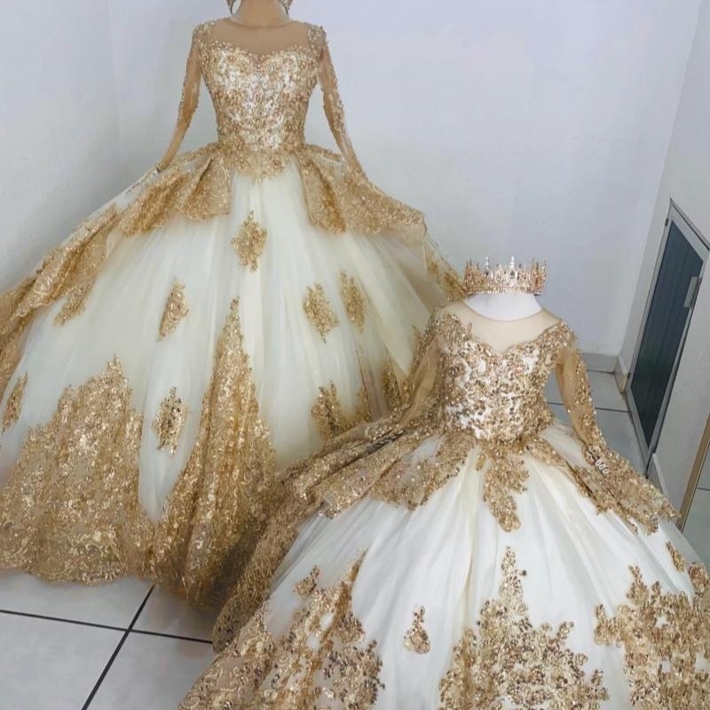 Appliques Gold Lace Quinceanera Dresses Long Sleeved Vestidos De Anos Ball Formal Birthday Corset Train Party Prom Gown