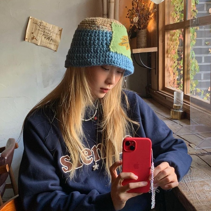 Wide Brim Hats Bucket Hats Ins Vintage Hand-woven Patchwork Warm Beanies Women Autumn Winter Korean Color Matching Y2k Flowers Knitted Bucket Hat 2308