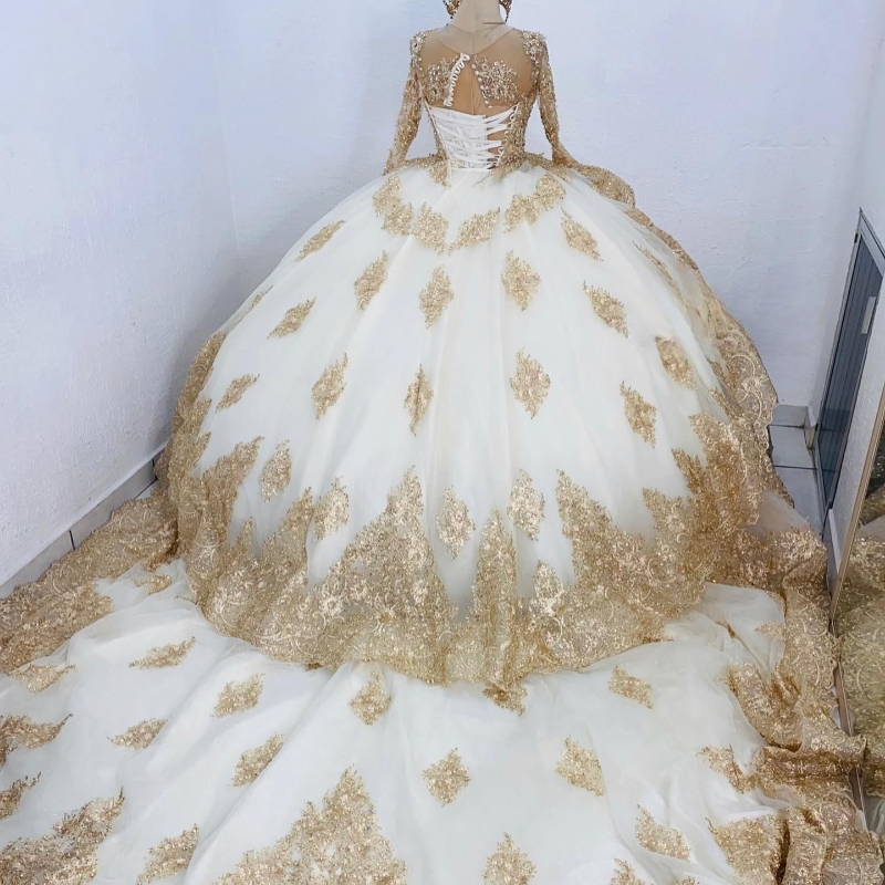 Appliques Gold Lace Quinceanera Dresses Long Sleeved Vestidos De Anos Ball Formal Birthday Corset Train Party Prom Gown