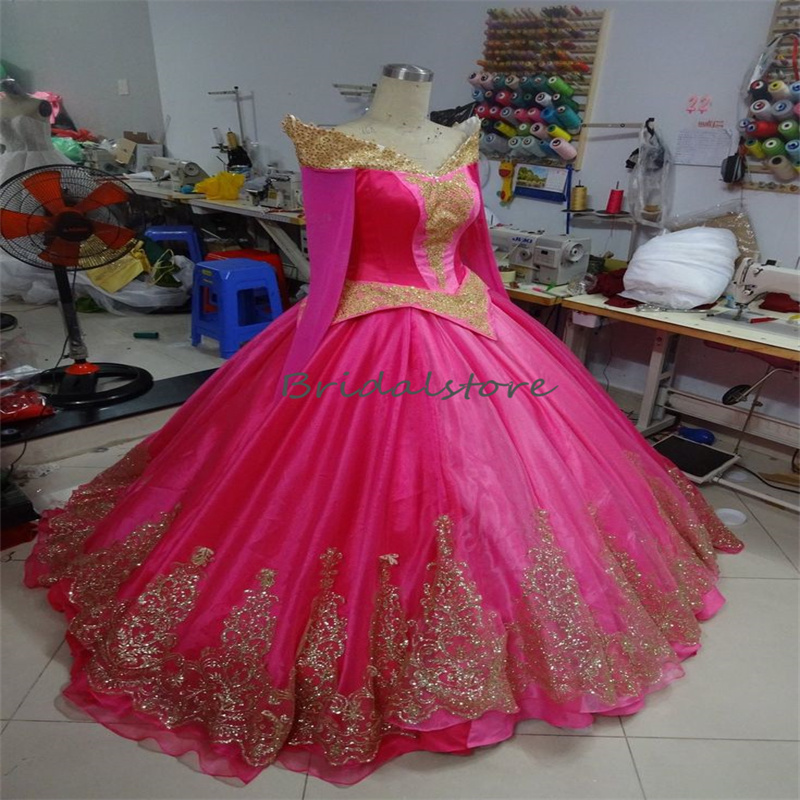 Victorian Renaissance Quinceanera Dresses 2023 Hot Pink Fantasy Medieval Sweet 15 Dress Vintage Gold Lace Ball Gown Masquerade Mexican Para Xv Anos ve