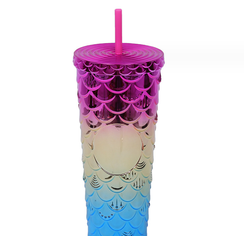 The latest 24OZ rainbow electroplated fish scale double-layer plastic straw coffee mug, many styles to choose from, and any logo can be customized