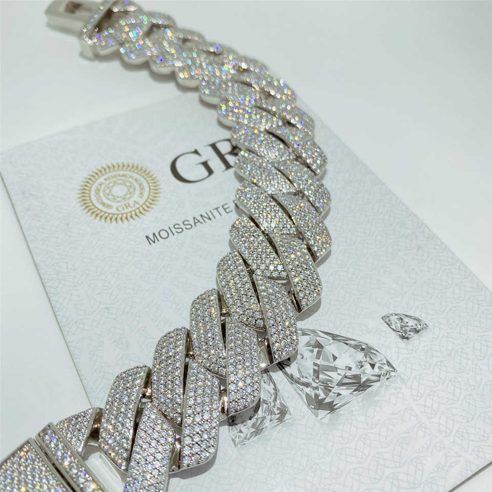 High Quality Hip Hop Bracelet Vvs Moissanite Jewelry Custom 26mm Gold Sparkg Ice Out Sterg Sier Cuban