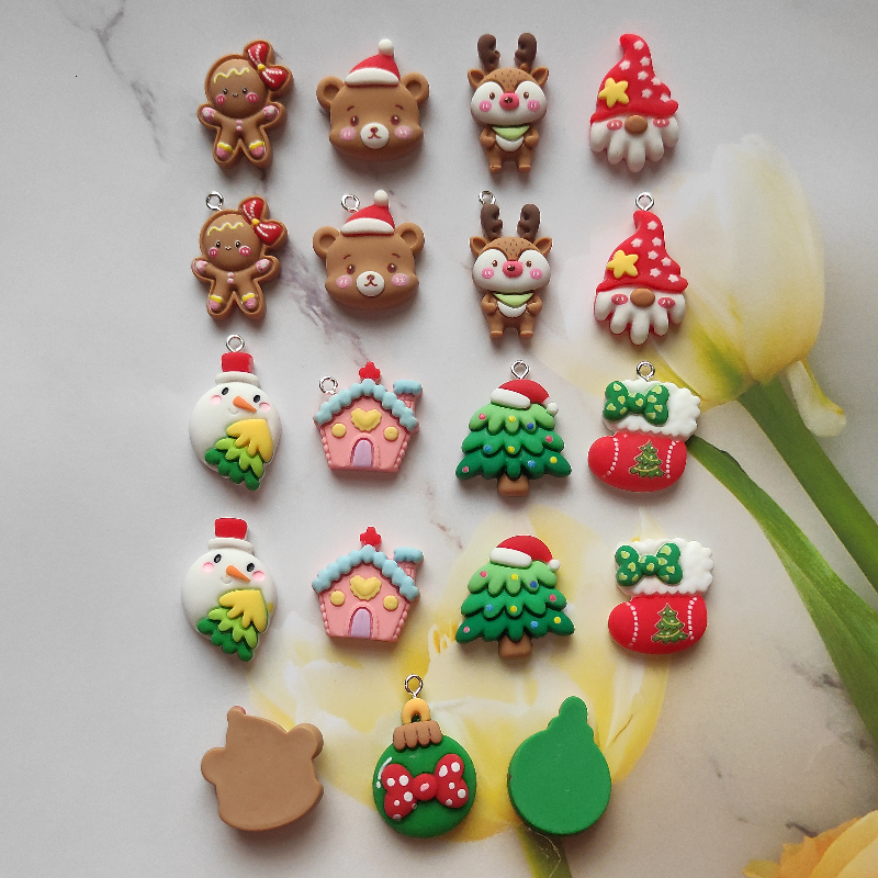 Charms 12Pcs Cartoon Christmas Series Charm Cute Snowman Deer Pendant Flat Back Cabochon DIY Jewelry Making Bracelet Earring Accessorie 230826