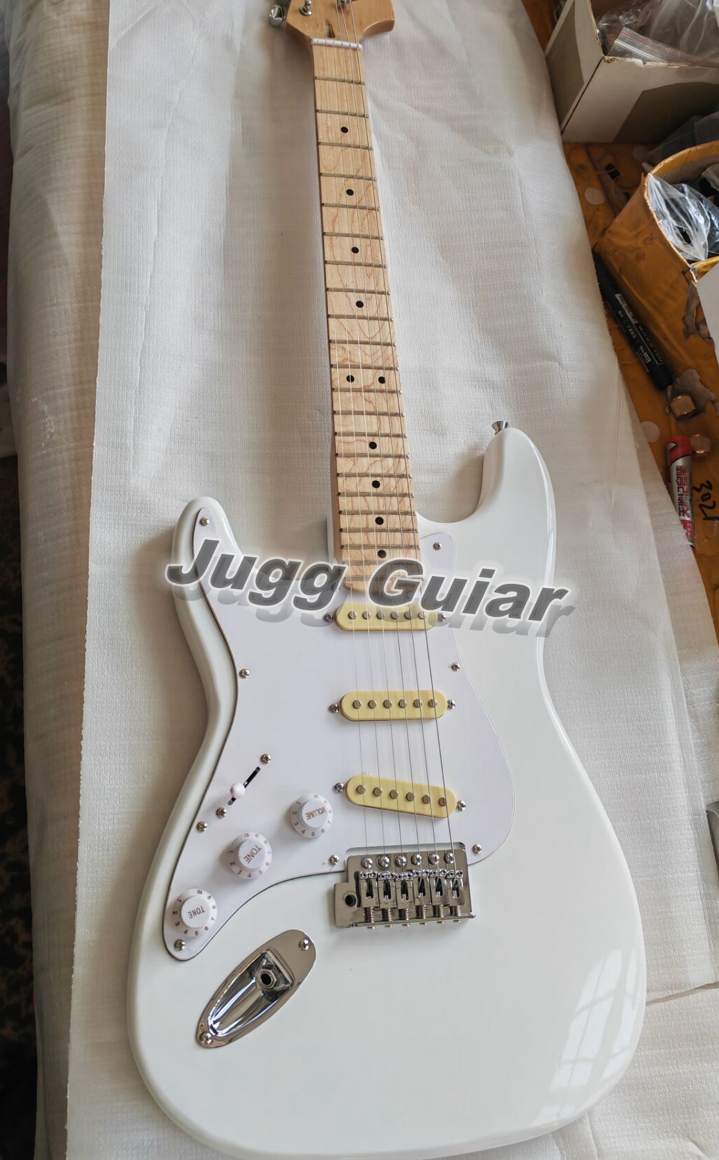 Left Handed Jimi Hendrix Reverse Headstock White Electric Guitar SSS Pickups, Special Engraved Neck Plate, Clear Sounds Vintage Tuners