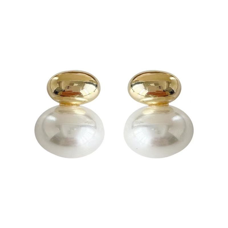 Hoop Huggie French Elegant Gold Color Bean Spliced Flat Pearl Earrings for Korean Fashion Jewelry Party Women's Sweet Accessories 230826