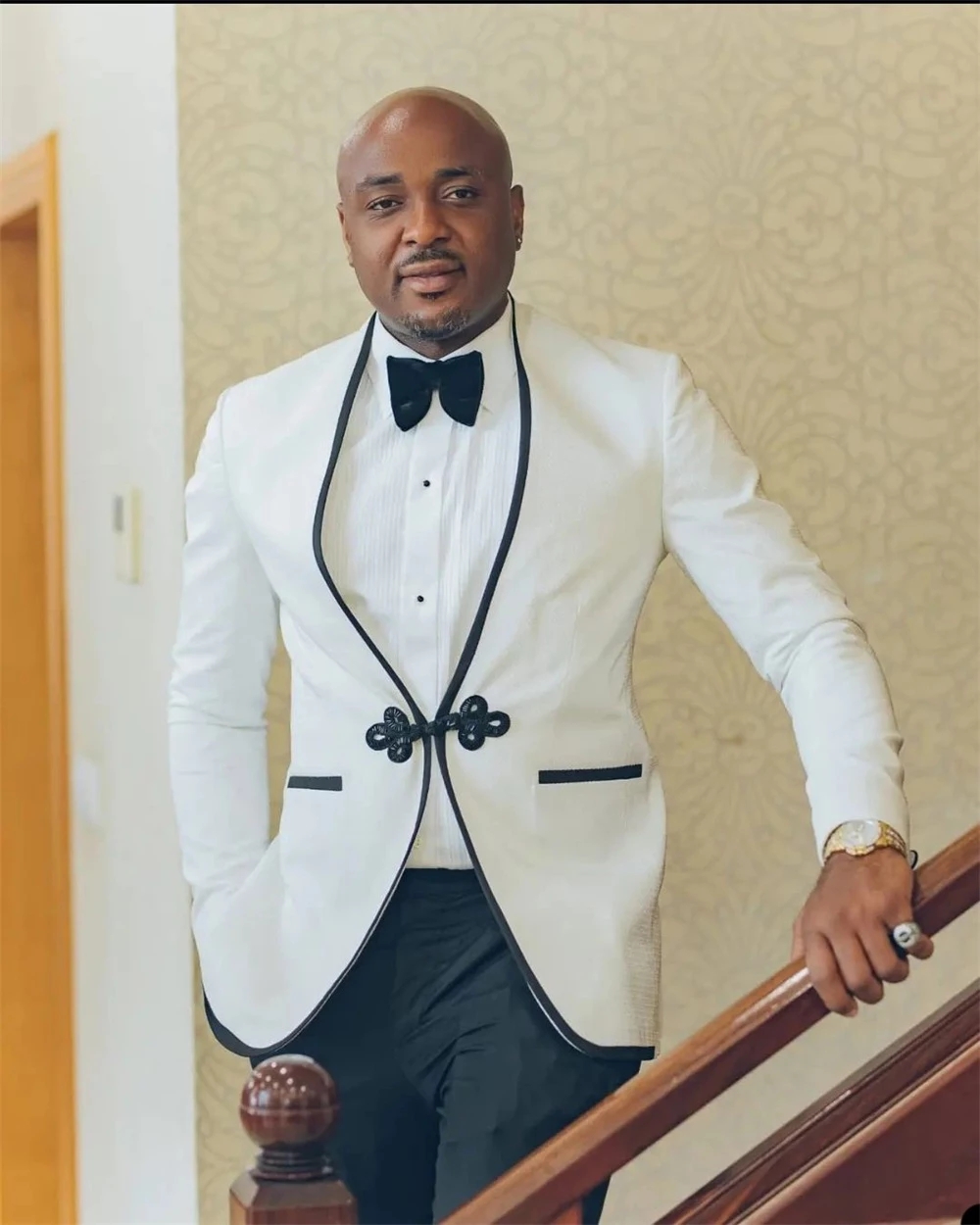 White Plus Size Tuxedos For Men Wedding Slim Fit Shawl Lapel Double Breasted Jacket 2 Pieces Male Costume Black Pants