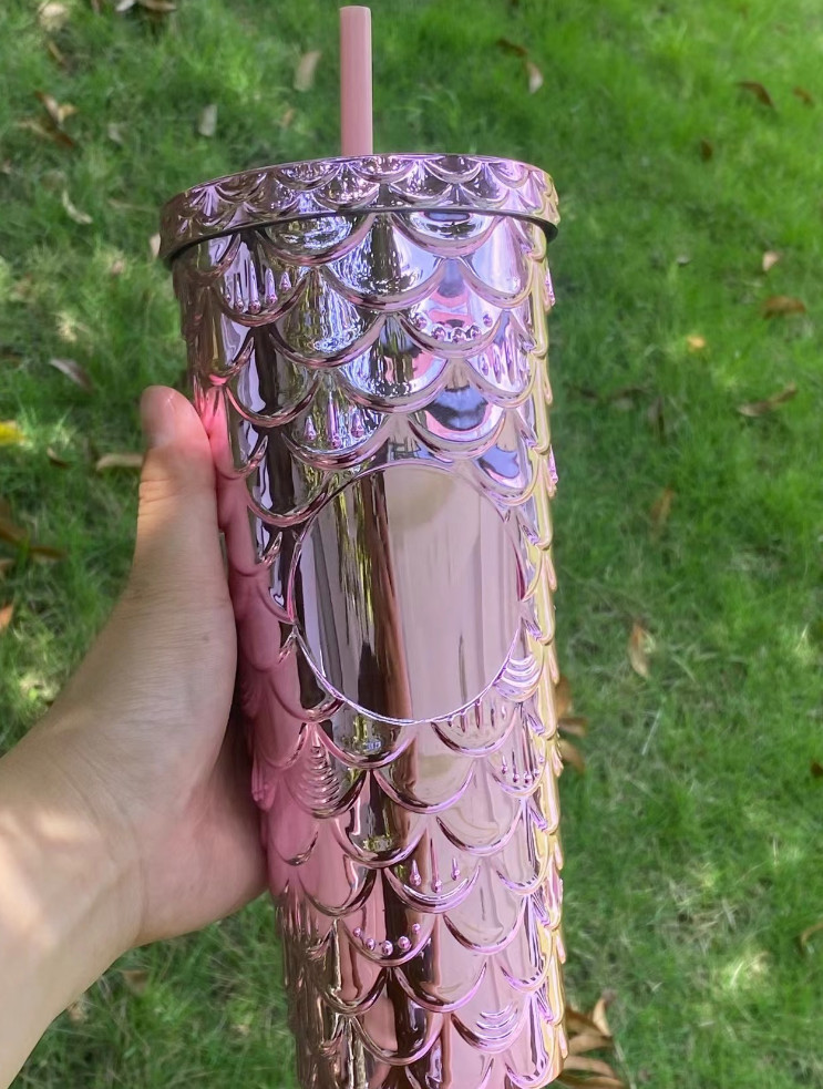 The latest 24OZ rainbow electroplated fish scale double-layer plastic straw coffee mug, many styles to choose from, and any logo can be customized