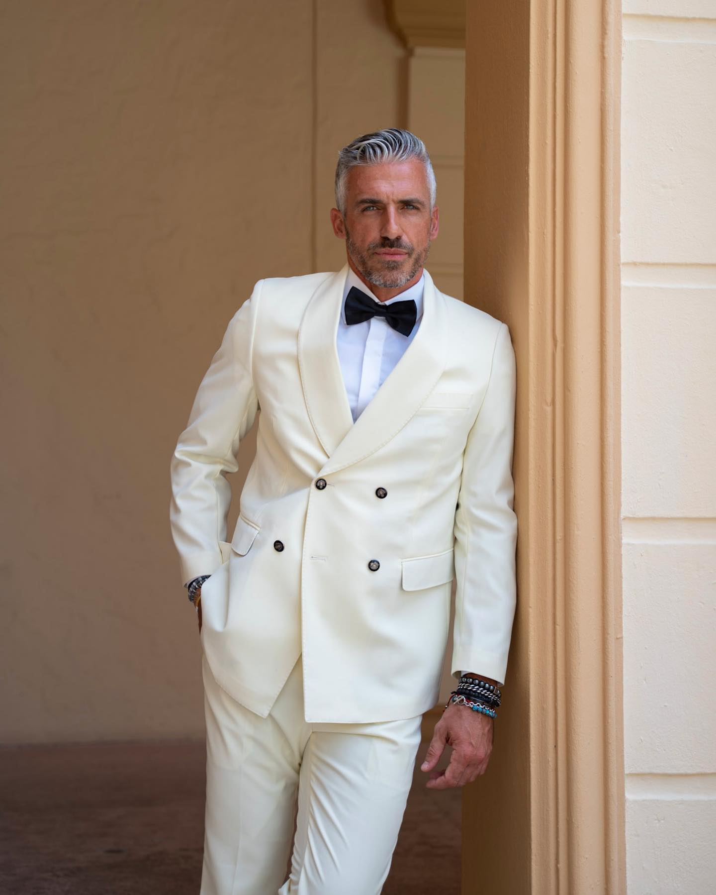 Formal 2 Pieces Wedding Tuxedos Shawl Lapel Double Breasted Pockets Solid Color Customize Coat Pants Fashion Formal Prom Occasions Tailored Exquisite