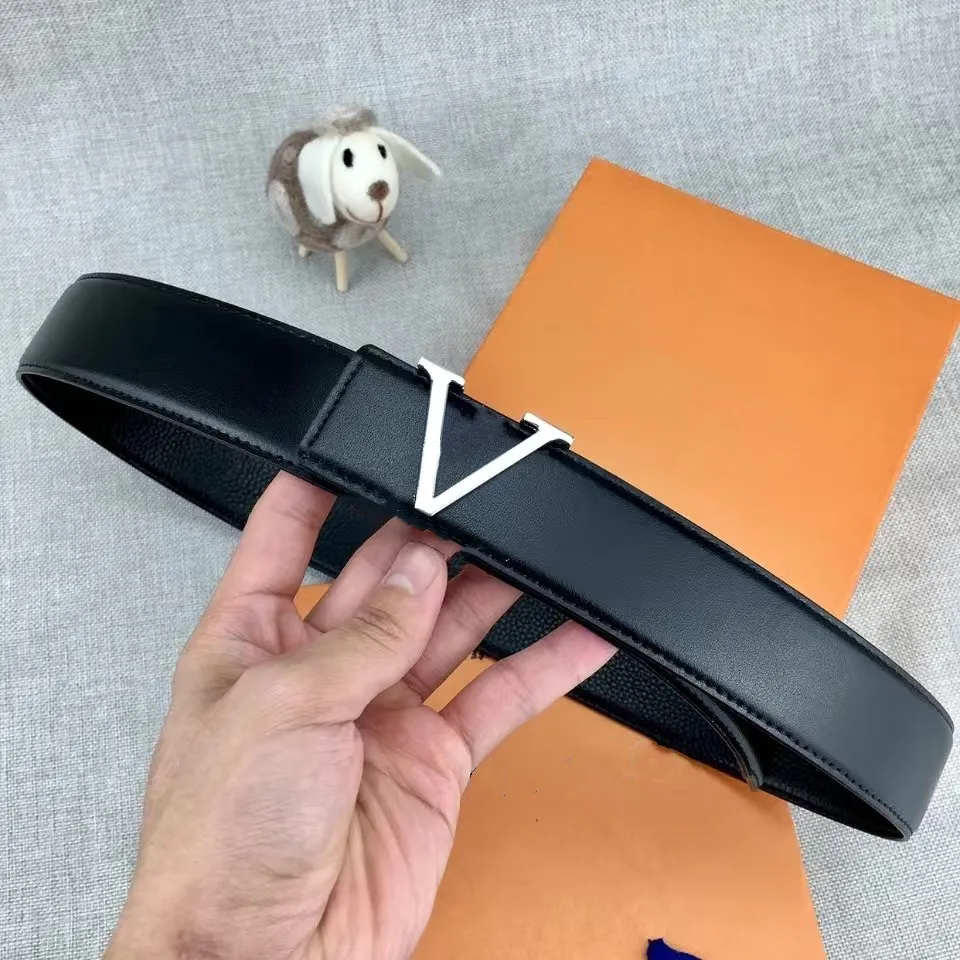 Fashion Men big button Smooth Belts Classic Designers Womens Mens Letter button Casual Belt Width 3.8cm wholesale