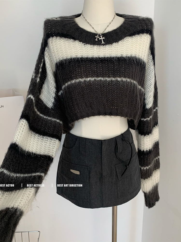 Women's Sweaters Y2K Cropped Black Sweater Korean Style Women Striped Jumper Vintage Female Autumn Long Sleeve Crewneck Pullovers Tops 230827