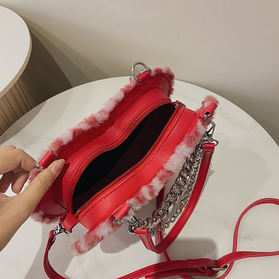 Evening Bags Winter Fashion Heart-shaped Leopard Pattern Shoulder Bag Women Pu Leather Plush Stitching Ladies Messenger Bag Chain Armpit Bag 230826
